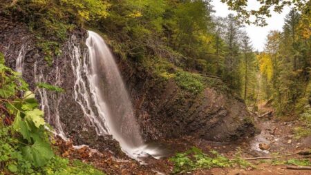 Женецький водоспад: подорож назустріч карпатській стихії