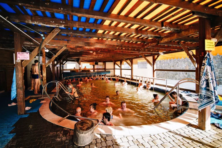 Термальні джерела Велятино — курорт «Теплі води»