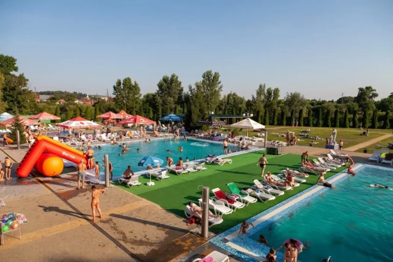 Ужгород — термальні купальні