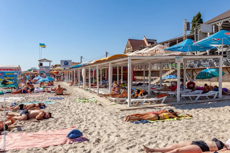 Пляжі Залізного Порту