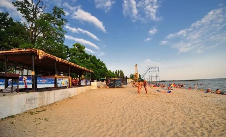 Відпочинок у Очакові: море, спокій і родинна атмосфера