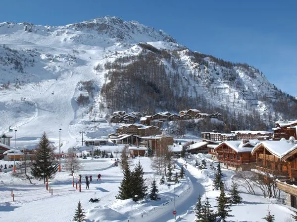 Валь-д’Ізер - де Альпи зустрічають пристрасть до снігу