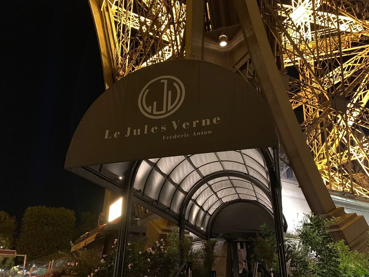 Le Jules Verne