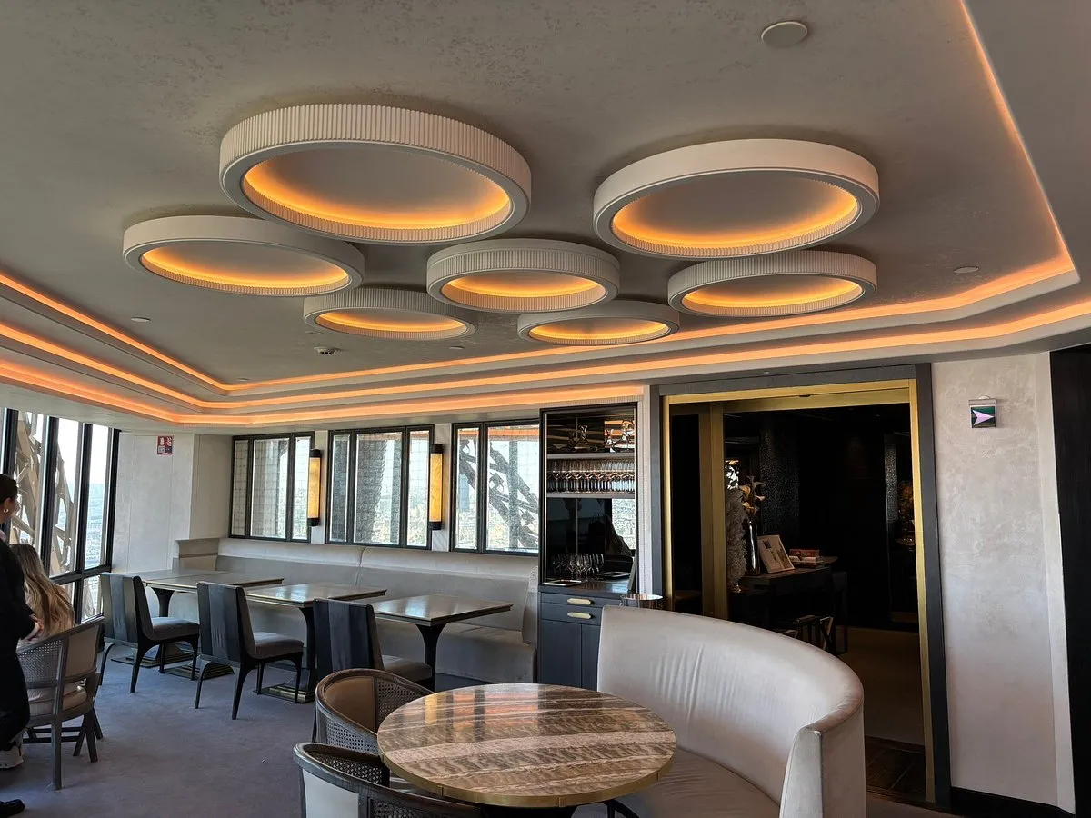 Le Jules Verne