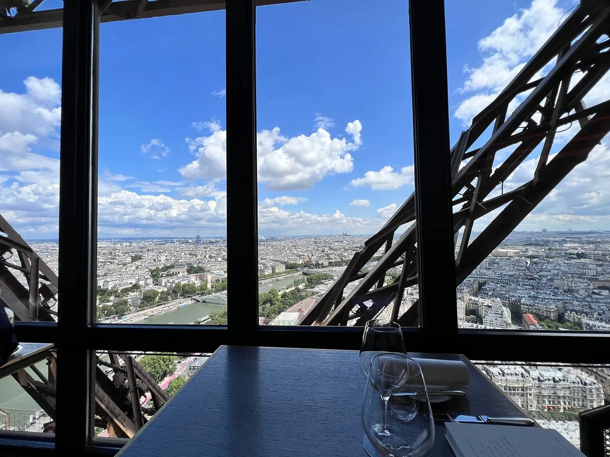 Le Jules Verne