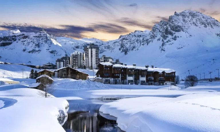 Тінь гірськолижний курорт у Французьких Альпах