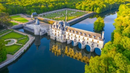 Loire Valley: a holiday in France among castles and wines