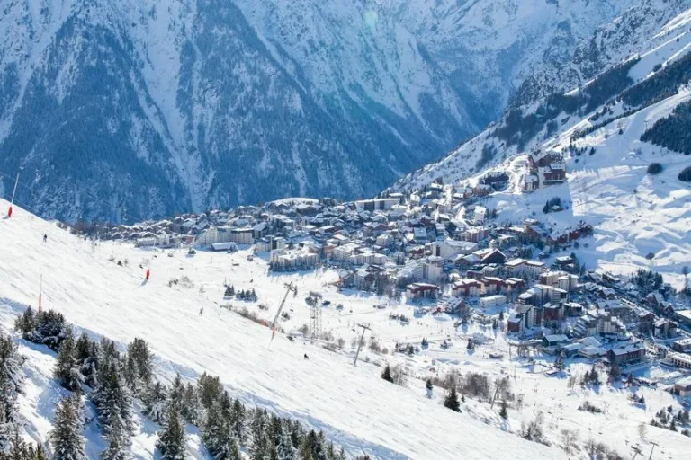 Альпійський курорт Les Deux Alpes: там, де гори дарують свободу