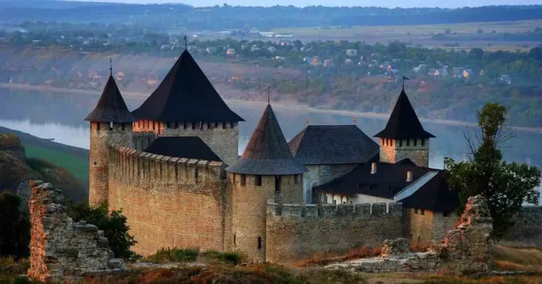 Хотинська фортеця – історична перлина України