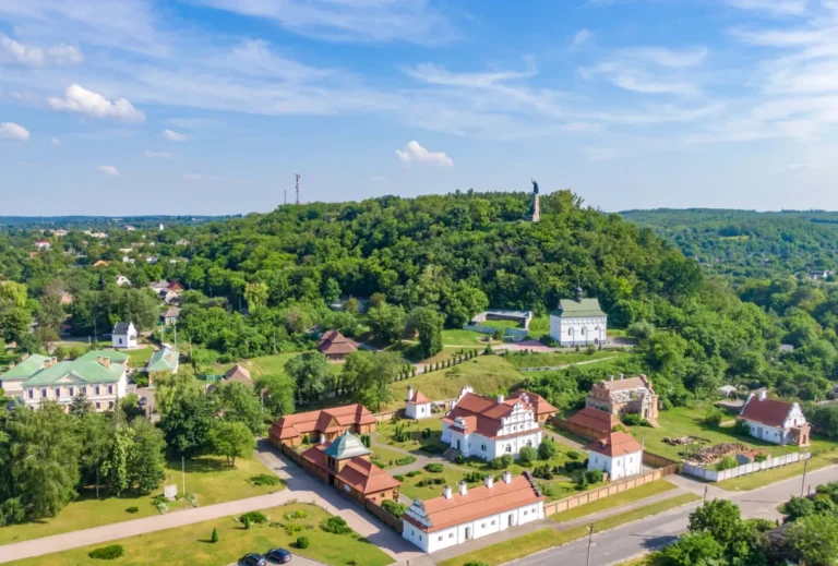 Замкова (Богданова) гора