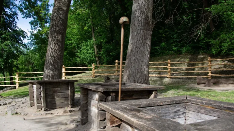 Суботівські Три криниці — тиха легенда козацького краю