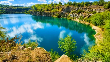 Кар’єр у Губнику: бірюзова вода, скелі та краса Вінниччини