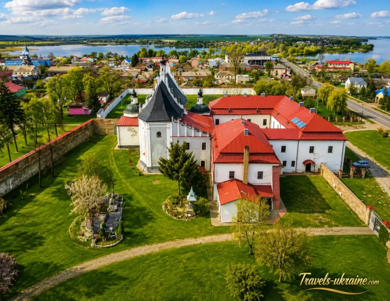 Панорама Летичівського замку з висоти