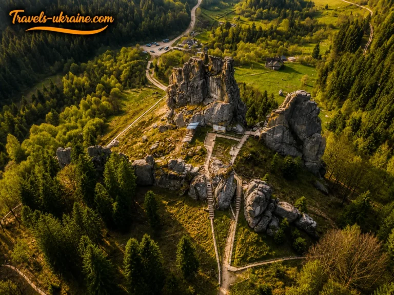 Урицькі скелі з висоти