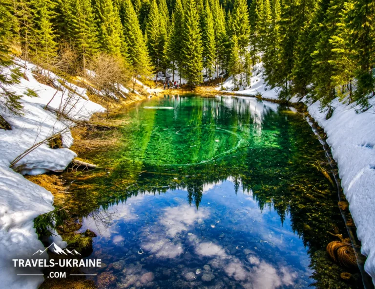 Озеро Росохан — мальовнича природна локація для мандрівки Карпатами