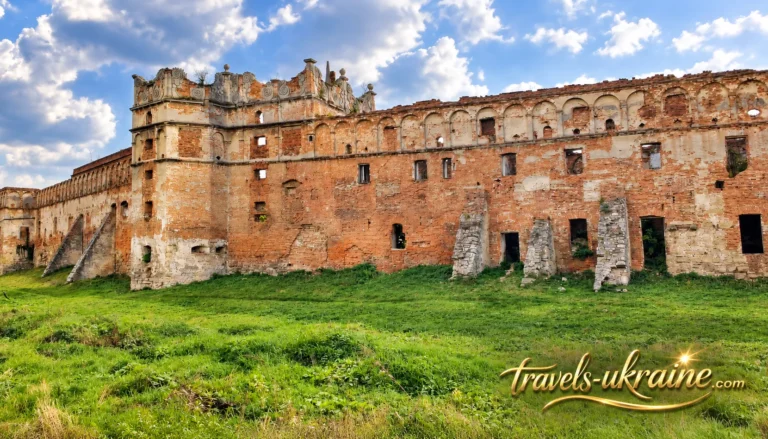Фасад Старосільського замку в наш час